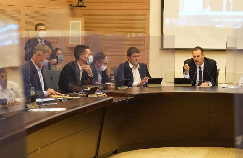The Knesset Constitution, Law and Justice Committee debates changes to lockdown regulations, September 25, 2020. (photo credit: KNESSET SPOKESPERSON'S OFFICE)