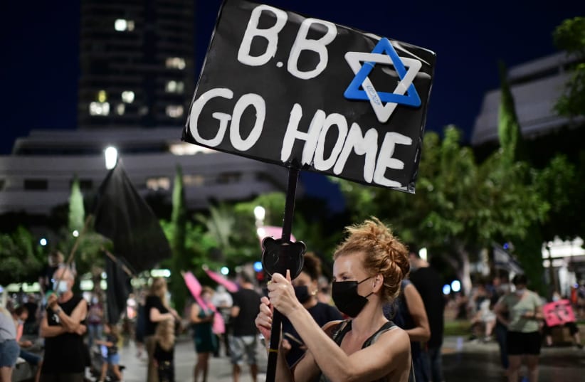 Israelis protest against Israeli prime minister Benjamin Netanyahu, at Dizengoff Square Tel Aviv on October 10, 2020 (photo credit: TOMER NEUBERG/FLASH90)