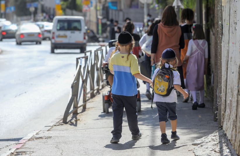 Haredi children return to school amid the coronavirus crisis (photo credit: MARC ISRAEL SELLEM)