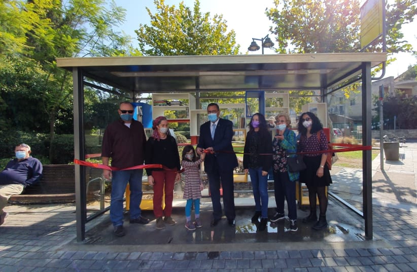 The free book exchange that was burned down in October is restored. (photo credit: JERUSALEM MUNICIPALITY)