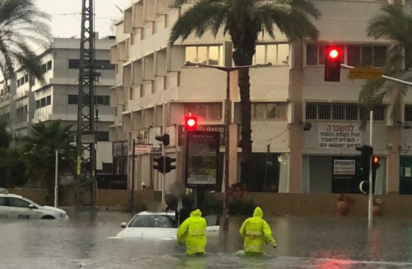 Flooding the the center of Israel following heavy rains. (photo credit: FIRE AND RESCUE SERVICE)