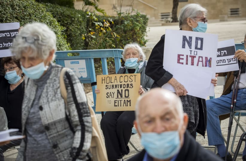 Holocaust survivors are seen in Jerusalem protesting the potential appointing of Effi Eitam as Yad Vashem chairman. (photo credit: MARC ISRAEL SELLEM/THE JERUSALEM POST)