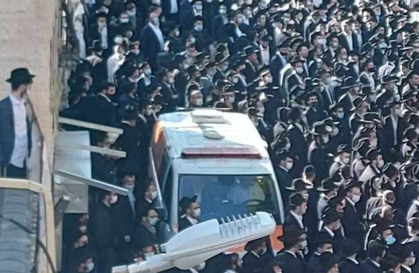 Crowds gather for the funeral of Jerusalem Rabbi Aharon David Hadash. (photo credit: SHETACH BOER)
