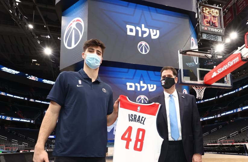 NBA star Deni Avdija and Israel's Ambassador to the US Ron Dermer (photo credit: WASHINGTONWIZARDS.COM)
