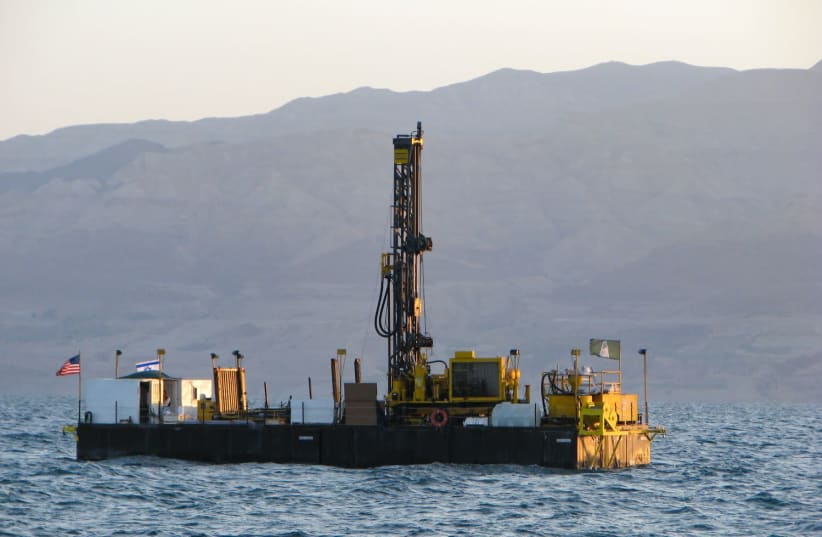 Drilling barge in the Dead Sea, 2010. (photo credit: TEL AVIV UNIVERSITY)