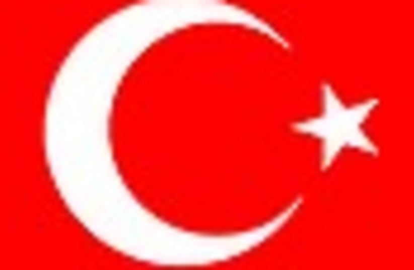 turkey flag 88 (photo credit: )
