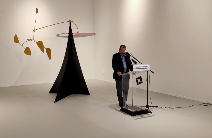 Mayor Ron Huldai speaking in front of a mobile by Calder, on loan from the Israel Muesum.  (photo credit: NERIA BARR)