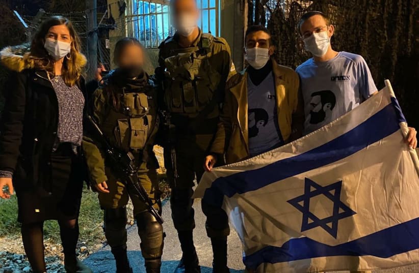 Im Tirtzu activists with Corporal L. and Sgt. Y who thwarted the attack (photo credit: IM TIRTZU)