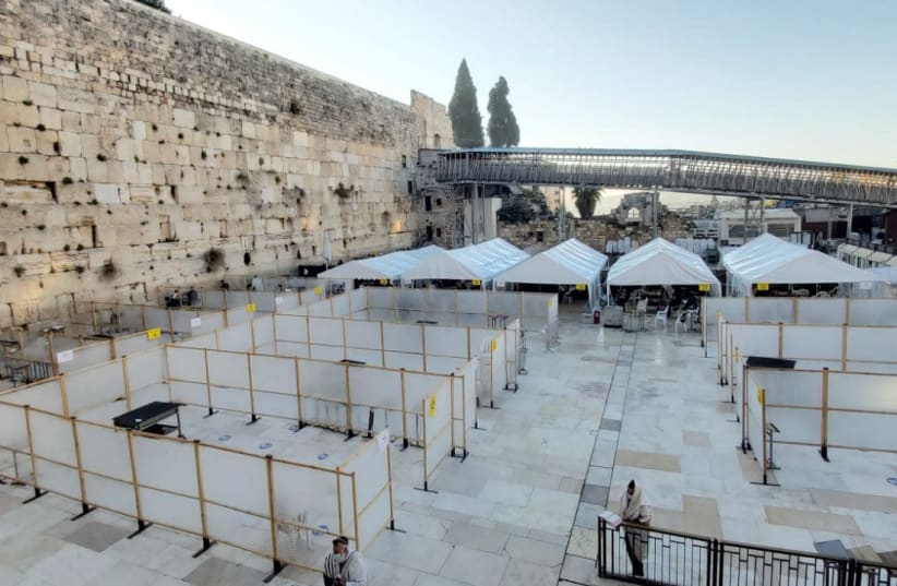 Western Wall on the first day after COVID-19 lockdown is lifted  (photo credit: WESTERN WALL HERITAGE FOUNDATION)
