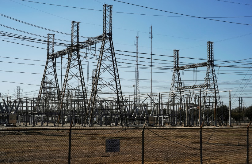 An electrical substation. (photo credit: GO NAKAMURA/REUTERS)