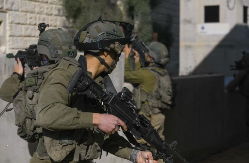 IDF soldiers complete urban warfare training at the Israel National Urban Training Center in Tze’elim (photo credit: IDF SPOKESPERSON'S UNIT)