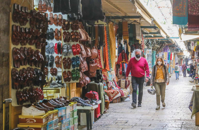 THERE IS virtually no traffic in places that are usually packed with tourists. (photo credit: MARC ISRAEL SELLEM/THE JERUSALEM POST)
