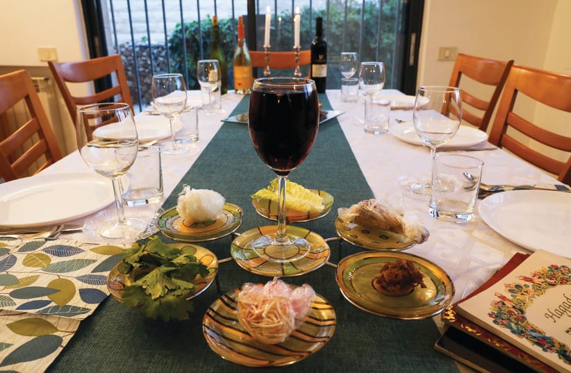 Passover Seder. (photo credit: NATI SHOHAT/FLASH90)