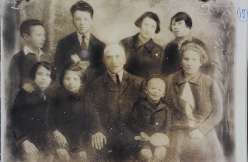 The Bernstein Family from Ylakiai in Lithuania during the Holocaust. (photo credit: COURTESY OF YAD VASHEM ARTIFACTS COLLECTION)