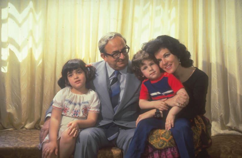 PRESIDENT YITZHAK NAVON with his first wife, Ofira, and their children, Naama and Erez (photo credit: YAACOV SAAR/GPO)