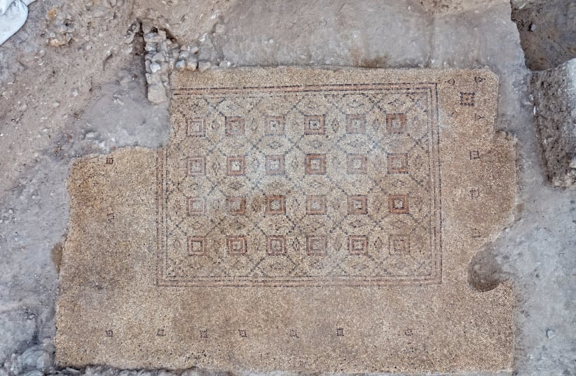 1600-year-old mosaic uncovered in Yavne. (photo credit: ASSAF PEREZ/ISRAEL ANTIQUITIES AUTHORITY)