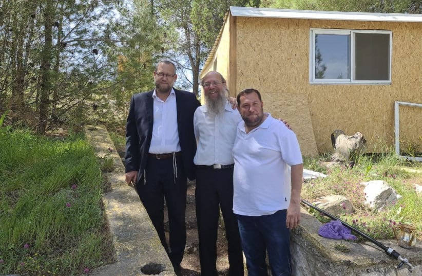 Homesh Yeshiva modular home. Samaria Regional Council head Yossi Dagan can be seen on the right. (photo credit: ROEE HADI)