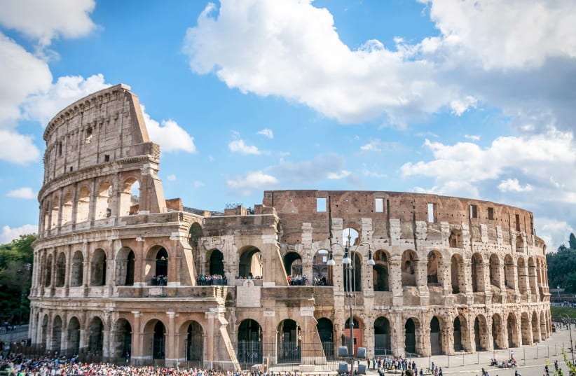 Colosseum in Rome (photo credit: FSHOQ.COM)