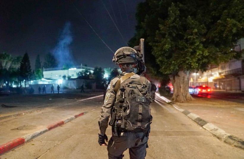 Border Police activity in the city of Lod on Tuesday night.  (photo credit: ISRAEL POLICE)