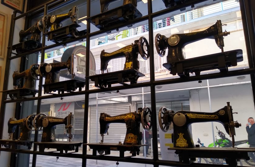 THE KAMENMANS’ collection of old sewing machines on display in their Beersheba shop. (photo credit: ANAV SILVERMAN PERETZ)