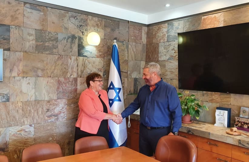 Presidential candidate Miriam Peretz meets at the Knesset with Knesset director-general Samy Backalash after receiving a room in the Knesset where she will conduct her campaign.  (photo credit: Courtesy)