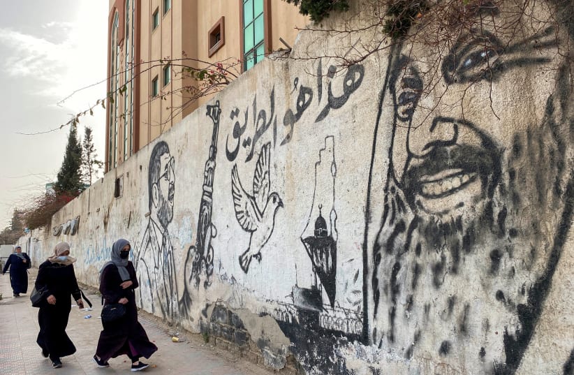 A MURAL depicts late Hamas leaders Ahmed Yassin and Abdel-Aziz Al-Rantissi, in Gaza City in March (photo credit: MOHAMMED SALEM/REUTERS)