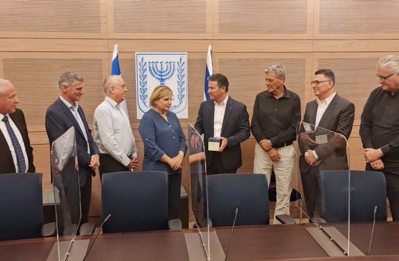 The Intelligence Subcommittee said goodbye today to Mossad chief Yossi Cohen (photo credit: KNESSET SPOKESMAN'S OFFICE)