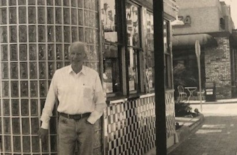 Henry (Heinz) Meyer outside Hamburger Henry, where he made gourmet hamburgers in the 1980s (photo credit: Courtesy)
