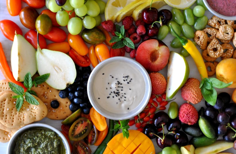  A delicious platter of colorful summer snacks (photo credit: PASCALE PEREZ-RUBIN)
