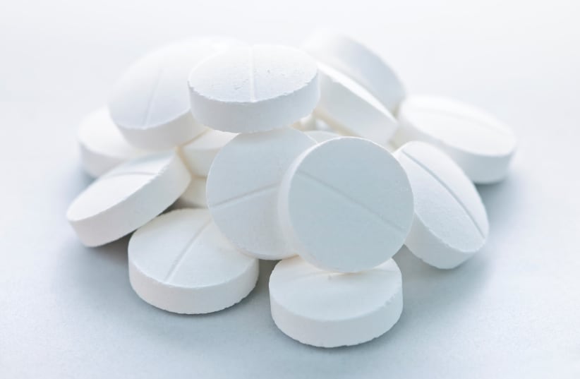  Calcium supplement pills (illustrative) (photo credit: INGIMAGE)