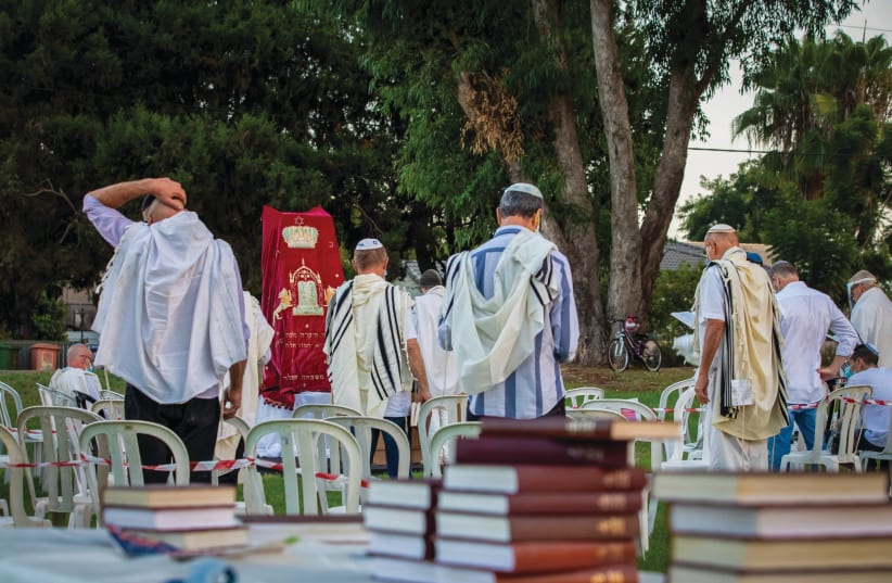  PRAYING AT the end of Yom Kippur  in Moshav Haniel, September 2020. (photo credit: CHEN LEOPOLD/FLASH90)