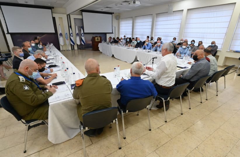 The National Emergency Economics Committee headed by Defense Minister Benny Gantz on November 1, 2021 (photo credit: ARIEL HERMONI/DEFENSE MINISTRY)