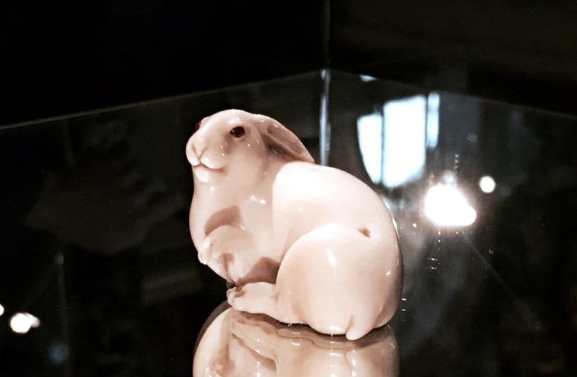  The Hare with Amber Eyes Shown at a special exhibition in November 2016 with Edmund de Waal at the Kunsthistorisches Museum in Vienna (photo credit: GRYFFINDOR/WIKIMEDIA COMMONS)