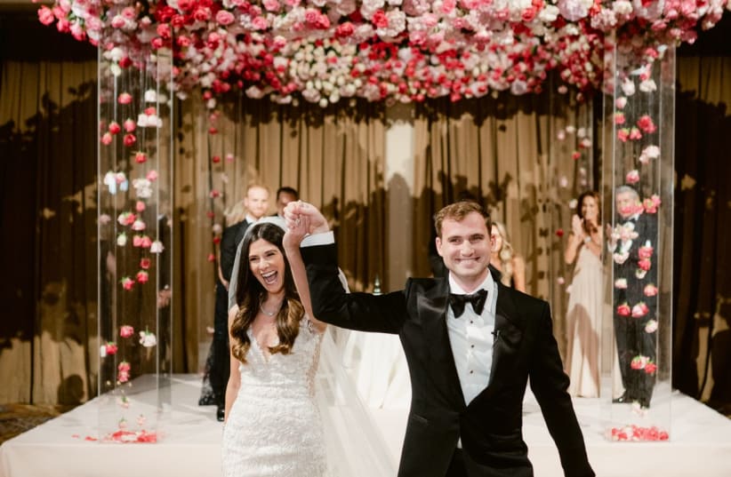  When Ariel Bick and Steven Victor married on Nov. 6 at The Beekman hotel in Manhattan, they followed city regulations requiring all her guests to be fully vaccinated with at least two shots.  (photo credit: Courtesy)