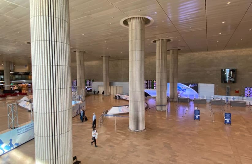  Ben-Gurion Airport in wake of the new travel imposed in light of the COVID Omicron variant, November 28, 2021.  (photo credit: AVSHALOM SASSONI/MAARIV)