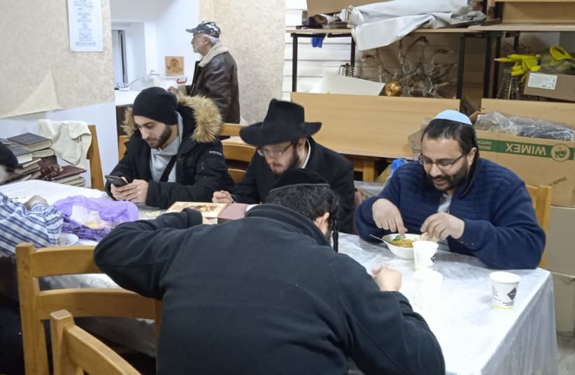  Dozens of Jewish refugees arrived in Moldova; Chabad emissaries assist. (photo credit: CHABAD OF MOLDOVA)
