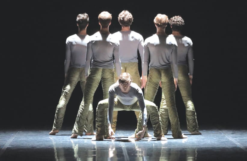  THE BAVARIAN Junior Ballet Munich perform Maria Barrios’ creation ‘Eyeblink’ (photo credit: ZENNA)