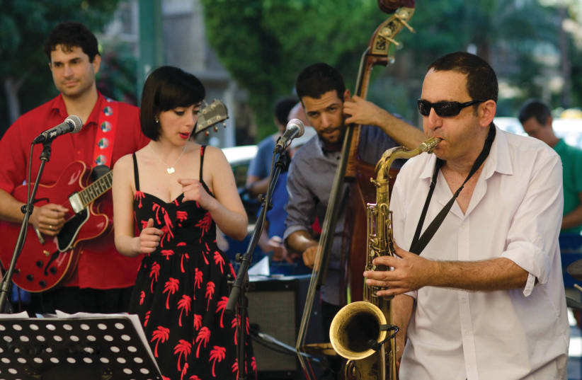  SHLOMI GOLDENBERG gets into the jazz groove at the Boulevard Festival – International Jazz Day, Tel Aviv, 2014. (photo credit: PETER VIT)