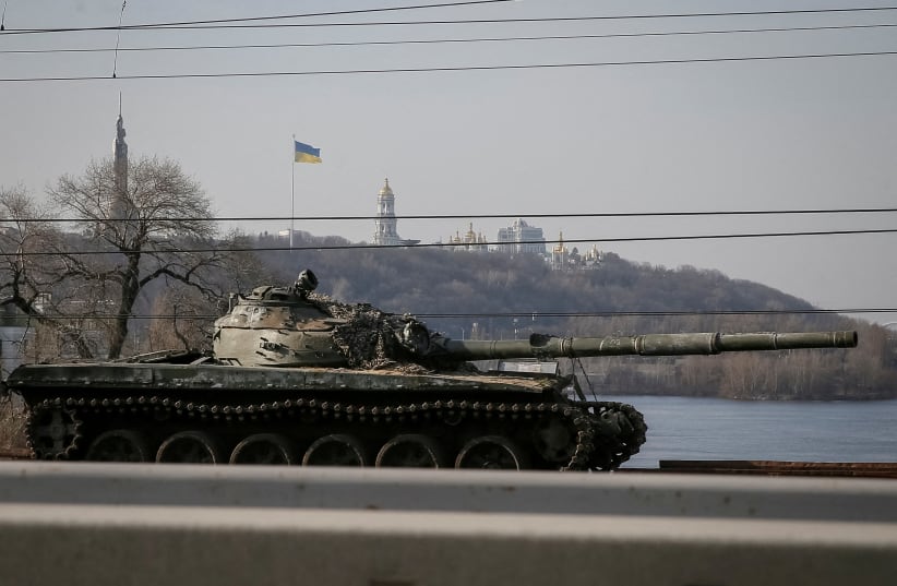 UK Rejects Claim That Giving Ukraine Tanks Reduces Operational
