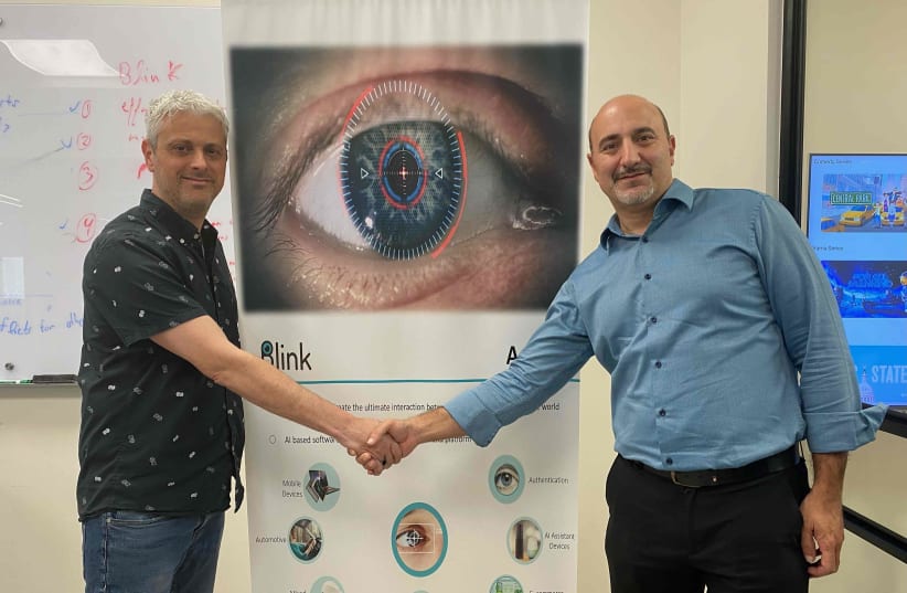  Yagan Moshe, CEO of Shamir Optics, Oren Yogev, CEO of Blink. (photo credit: ZOHAR KATZMAN)
