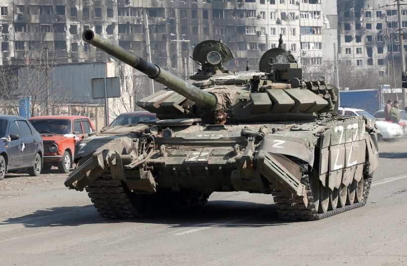Russia replacing armor losses with 1960s Soviet tanks -UK intel - The  Jerusalem Post