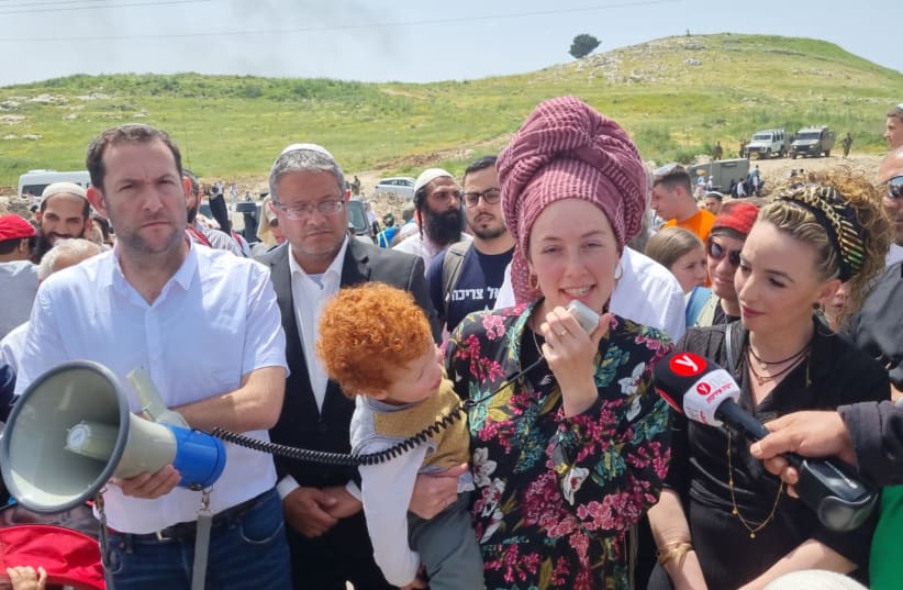   Otzma Yehudit MK Itamar Ben-Gvir, Yamina MK Idit Silman and other right-wing politicians attend a demonstration at the West Bank settlement of Homesh (photo credit: SAMARIA REGIONAL COUNCIL)