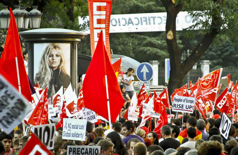  2010 General strike in Spain (photo credit: Wikimedia Commons)