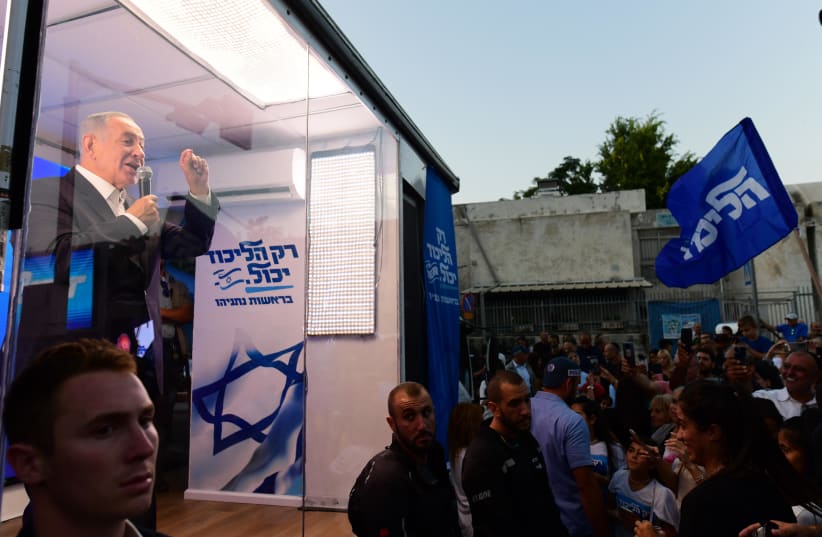  Head of the Likud party Benjamin Netanyahu at a Likud Party election event in Tel Aviv on September 7, 2022 (photo credit: TOMER NEUBERG/FLASH90)