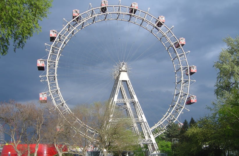 Ferris wheel (photo credit: DAVID MONNIAUX/CC BY-SA 3.0 (http://creativecommons.org/licenses/by-sa/3.0/)/VIA WIKIMEDIA COMMONS)