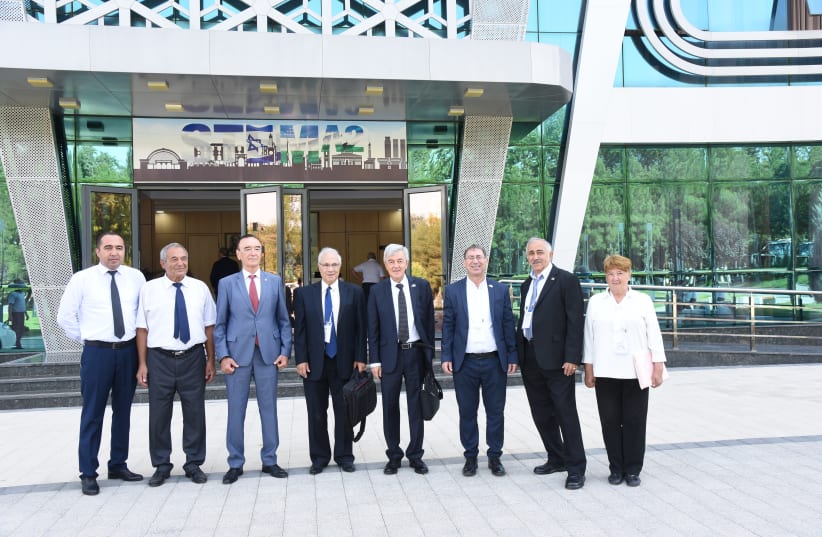  Members of the HIT delegation and Uzbekistan academic officials at the National University of Uzbekistan (photo credit: Nissim Borochov)