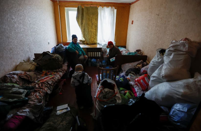 Evacuees from Soledar stay at a temporary accommodation centre in Shakhtarsk (photo credit: REUTERS)