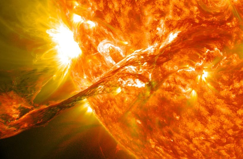  On August 31, 2012 a long filament of solar material that had been hovering in the sun's atmosphere, the corona, erupted out into space (Illustrative for solar flares). (photo credit: Wikimedia Commons)