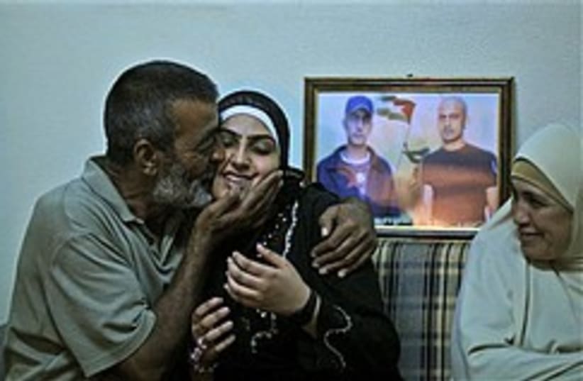 palestinian prisoner freed 248 88 (photo credit: AP)