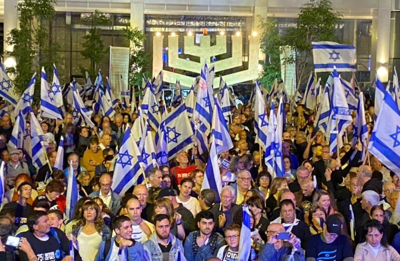  Judicial reform protesters hold Israeli Independence Day celebrations in Tel Aviv, on April 25, 2023. (photo credit: AVSHALOM SASSONI/MAARIV)